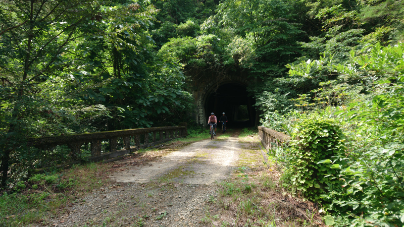 グラベルコースのエスコート